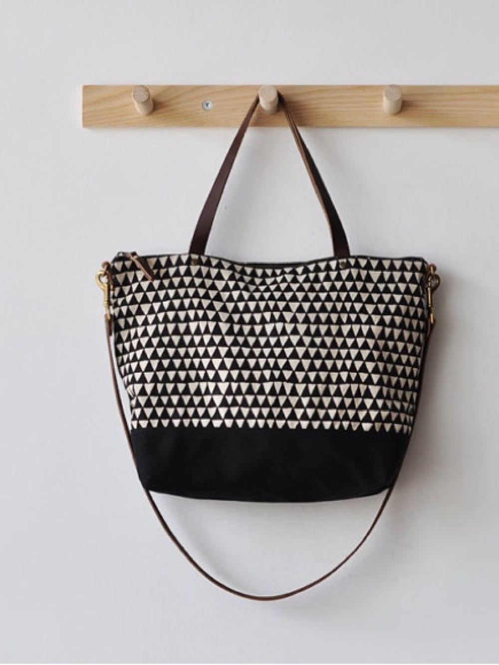 Bookhou Zip Tote